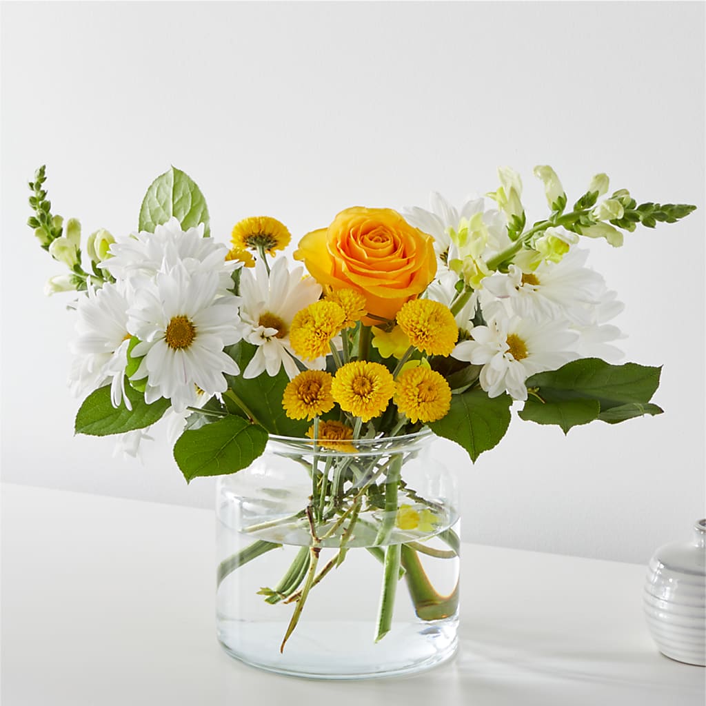 Sun Salutation Bouquet – Floral Villa, Whitewater WI