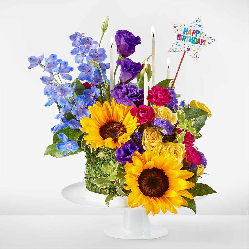 Star of the Day Floral Cake – Floral Villa, Whitewater WI