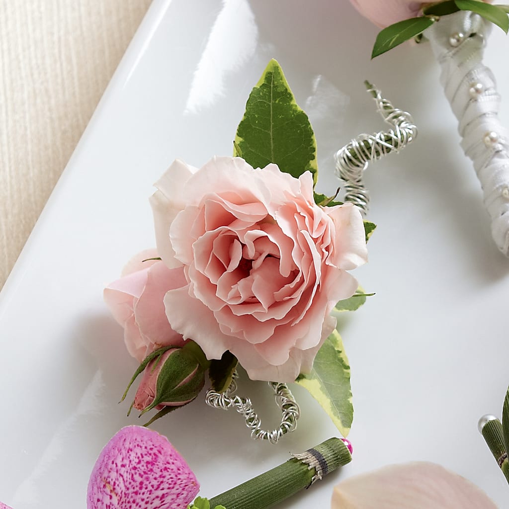 Pink Spray Rose Boutonniere – Floral Villa, Whitewater WI