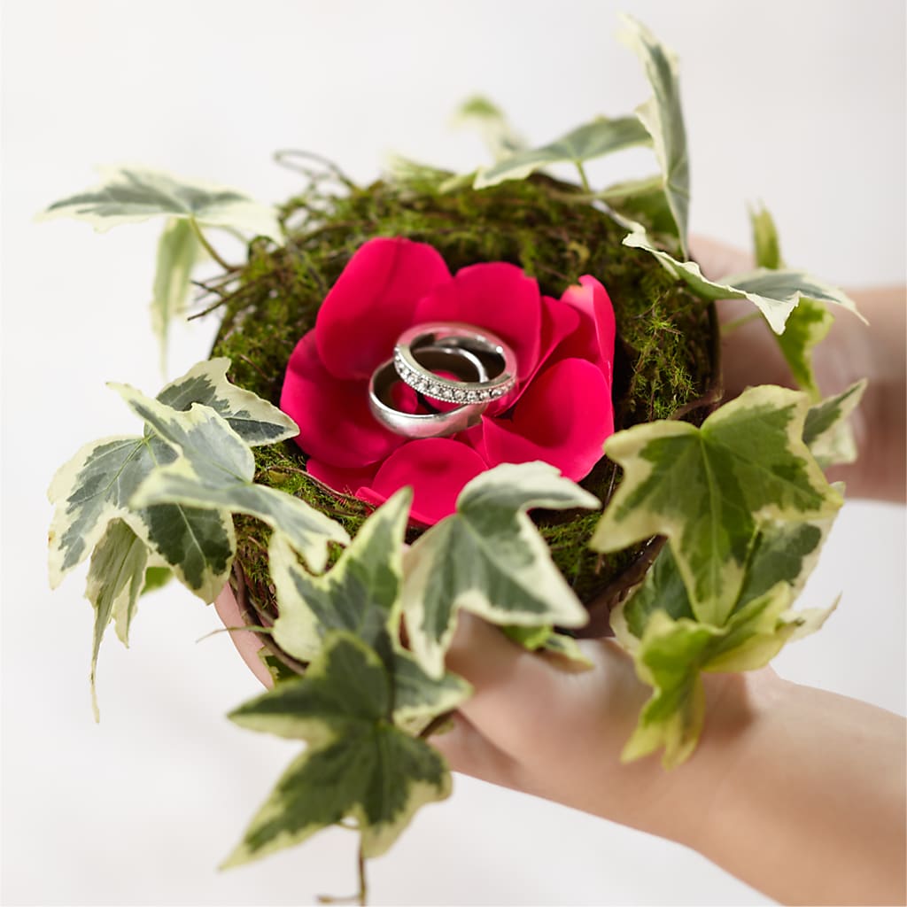Lila Rose Ring Nest – Floral Villa, Whitewater WI