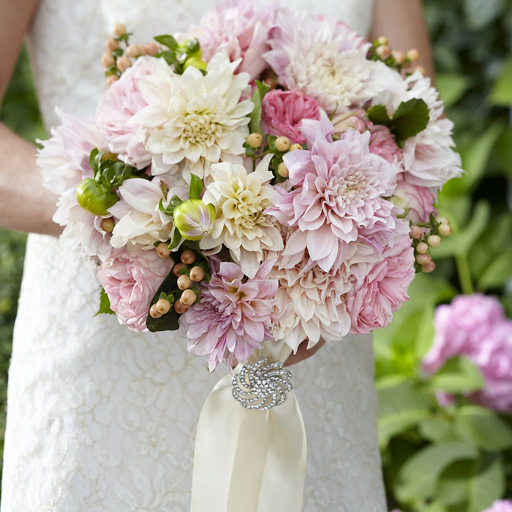Heart's Promise Bouquet – Floral Villa, Whitewater WI