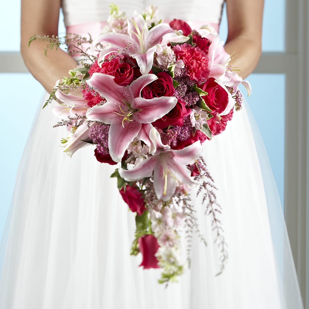 Lily & Rose Bouquet – Floral Villa, Whitewater WI