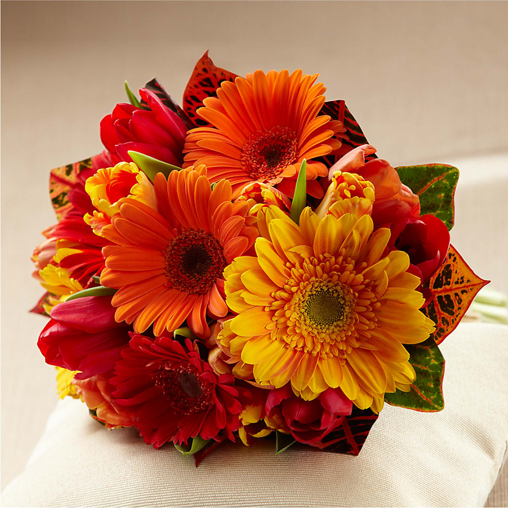 Sunglow Bouquet – Floral Villa, Whitewater WI