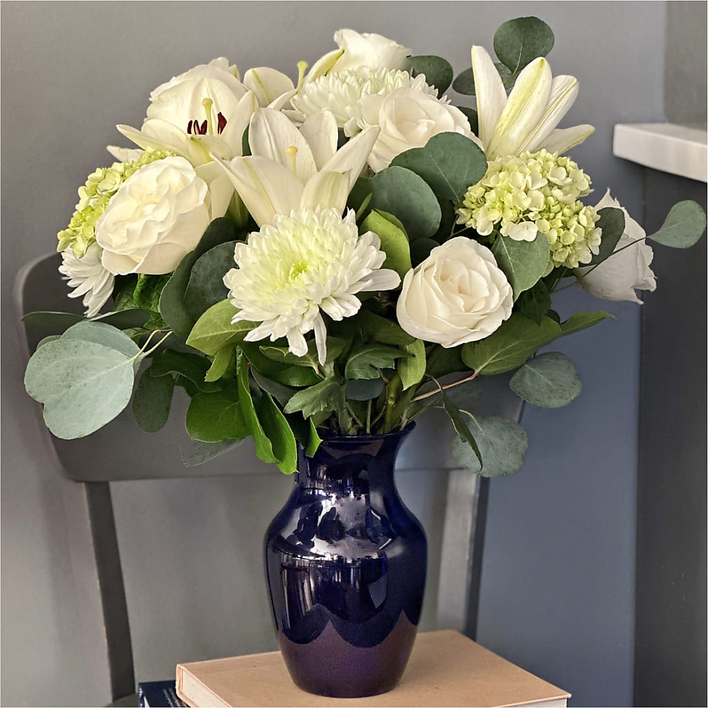 Snowy Dreams Bouquet –  Floral Villa, Whitewater WI